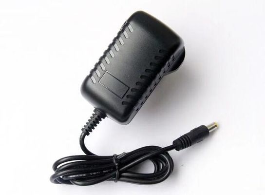 Fonte de alimentação AC DC 9v regulamentada pela UE 1A 2A 24w 2000ma 12v PSU